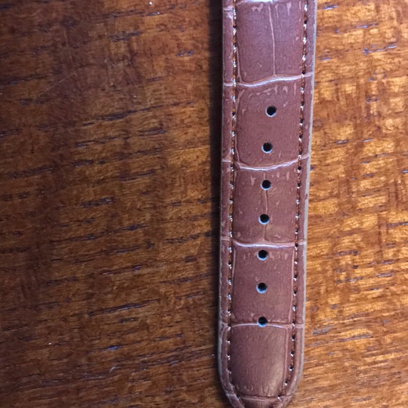BRAND NEW LEATHER BAND WATCH - Picture 2 of 2